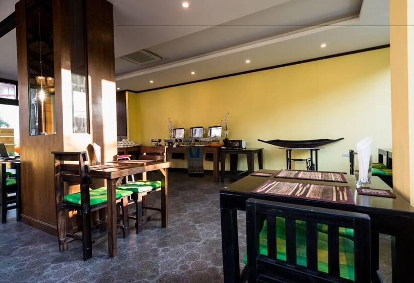 Hotel Baan Kata Maytha