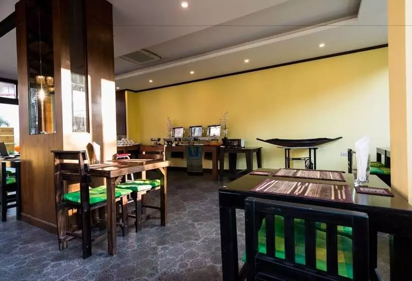 Hotel Baan Kata Maytha