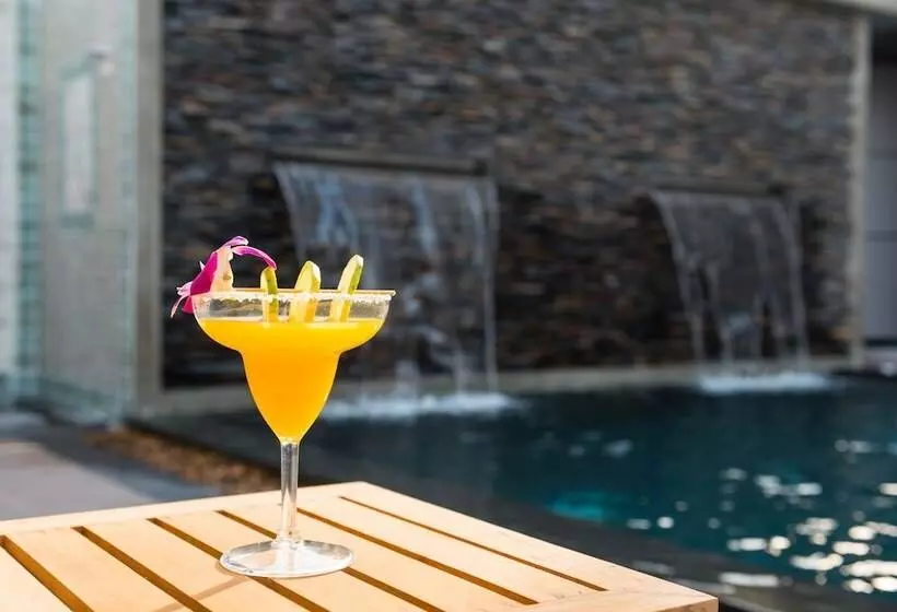 Hotel Baan Kata Maytha