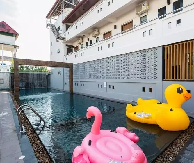 Hotel Baan Kata Maytha