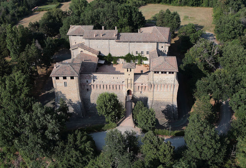 호텔 Castello Di Felino