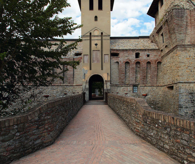 호텔 Castello Di Felino