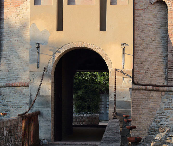 호텔 Castello Di Felino