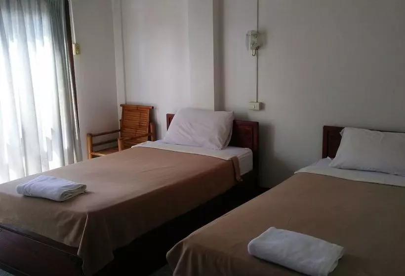 هتل Chanthasom Guest House