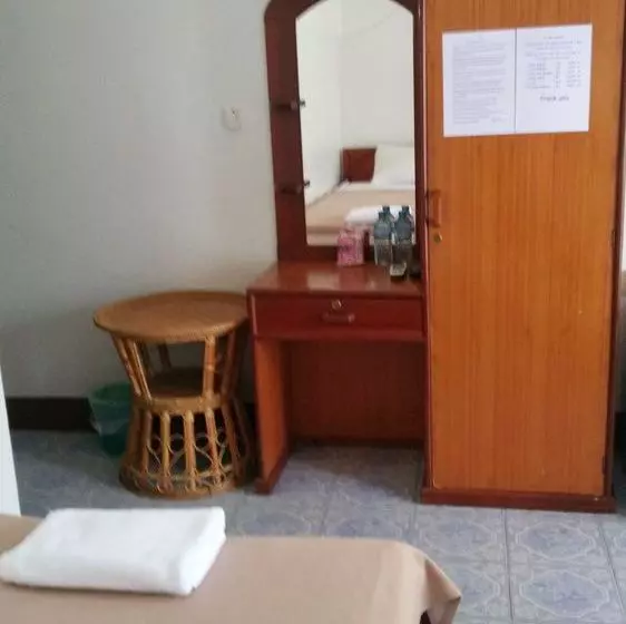 هتل Chanthasom Guest House