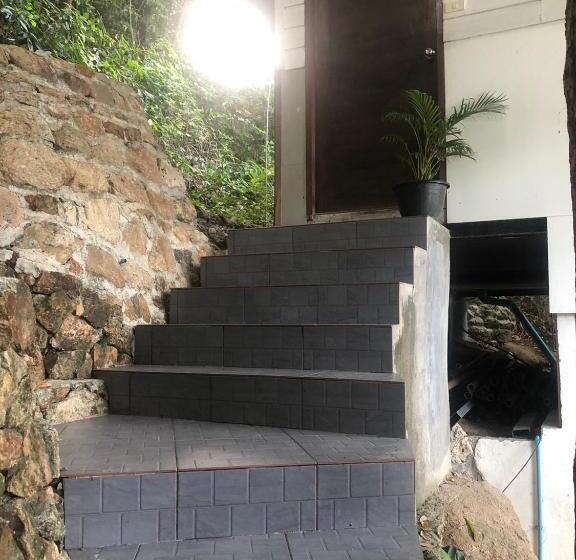 בית מלון כפרי Cookies Salad Resort