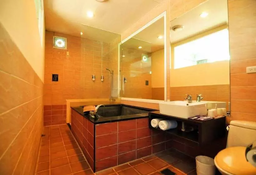 هتل Courier Station