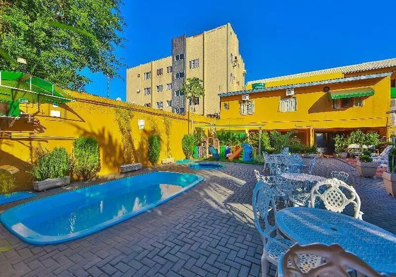 هتل E Pousada Caroline