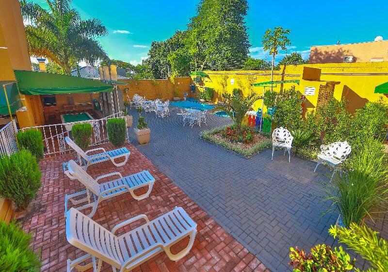 ホテル E Pousada Caroline