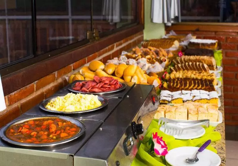 هتل E Pousada Caroline