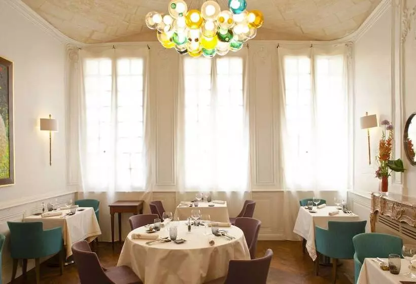 هتل La Maison D'uzès Relais & Châteaux