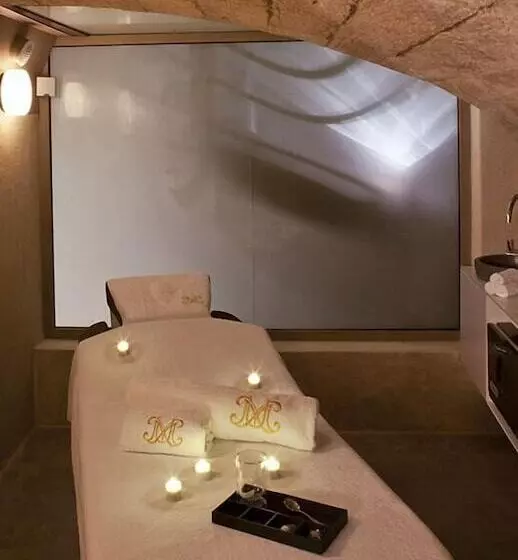 هتل La Maison D'uzès Relais & Châteaux