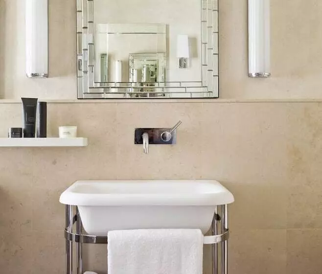 هتل La Maison D'uzès Relais & Châteaux