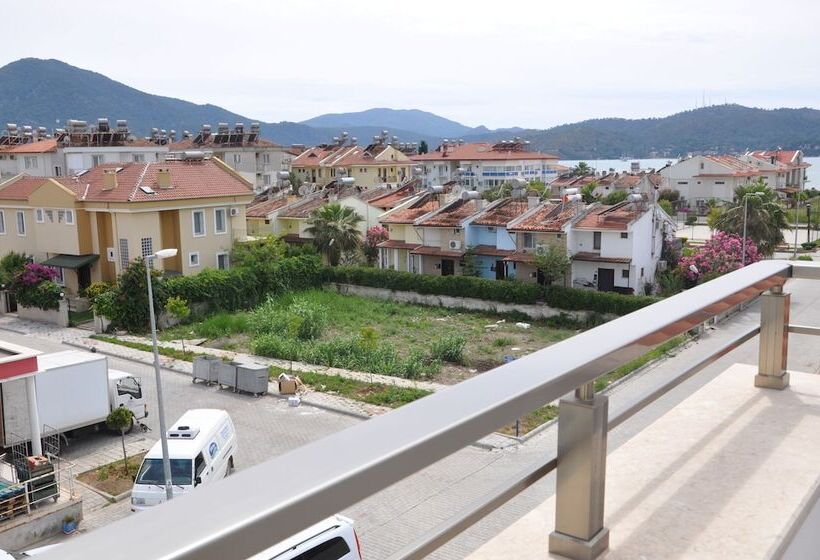 فندق Malahit Exclusive City