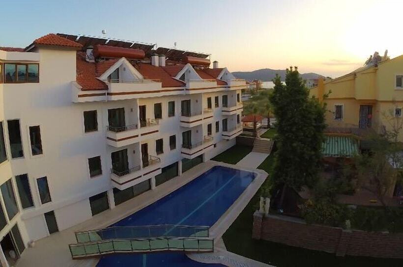 فندق Malahit Exclusive City