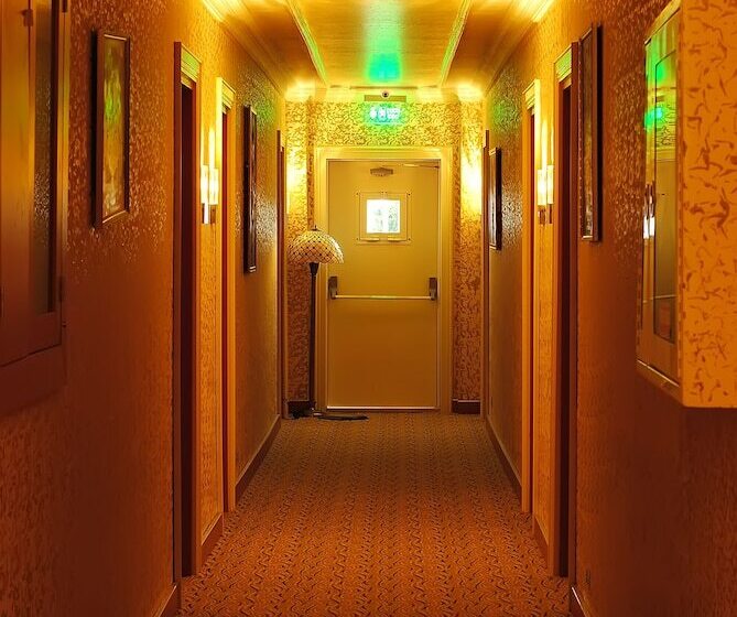 فندق Malahit Exclusive City