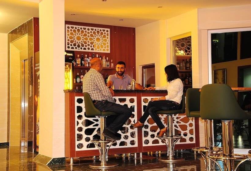 فندق Malahit Exclusive City