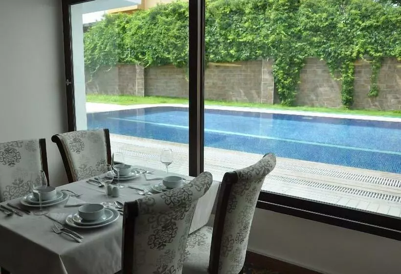 هتل Malahit Exclusive City