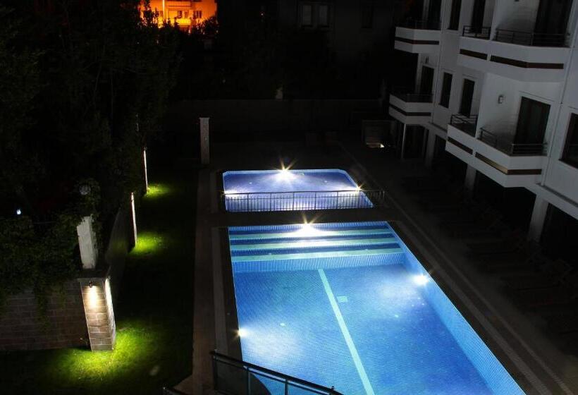 فندق Malahit Exclusive City