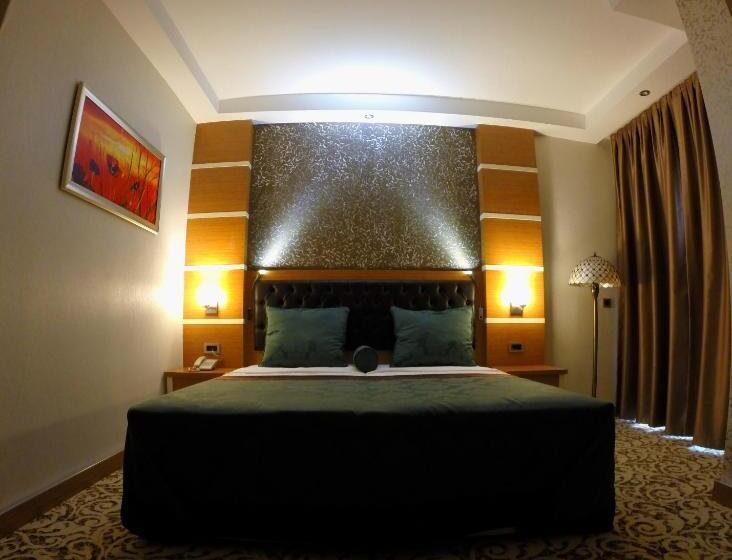 فندق Malahit Exclusive City