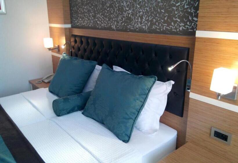 فندق Malahit Exclusive City