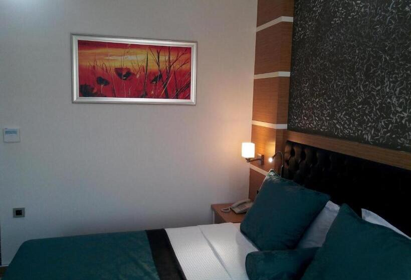 فندق Malahit Exclusive City