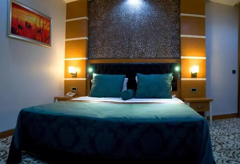 هتل Malahit Exclusive City