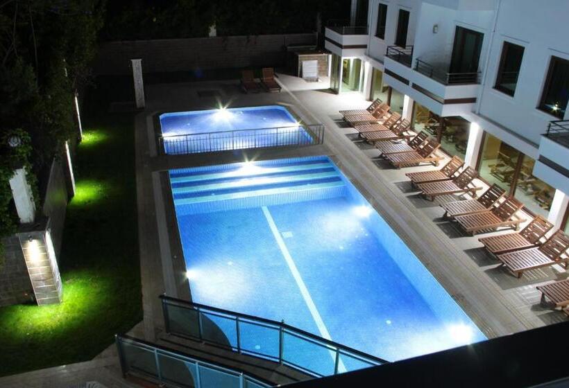 فندق Malahit Exclusive City