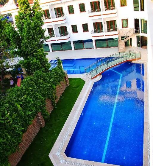 فندق Malahit Exclusive City