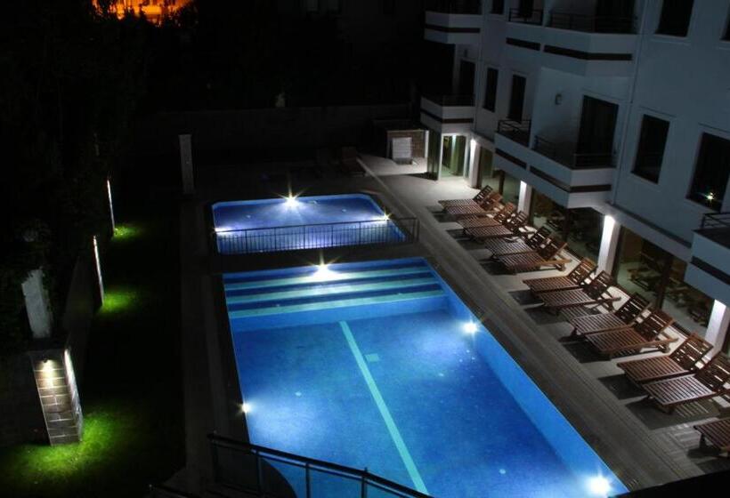 فندق Malahit Exclusive City