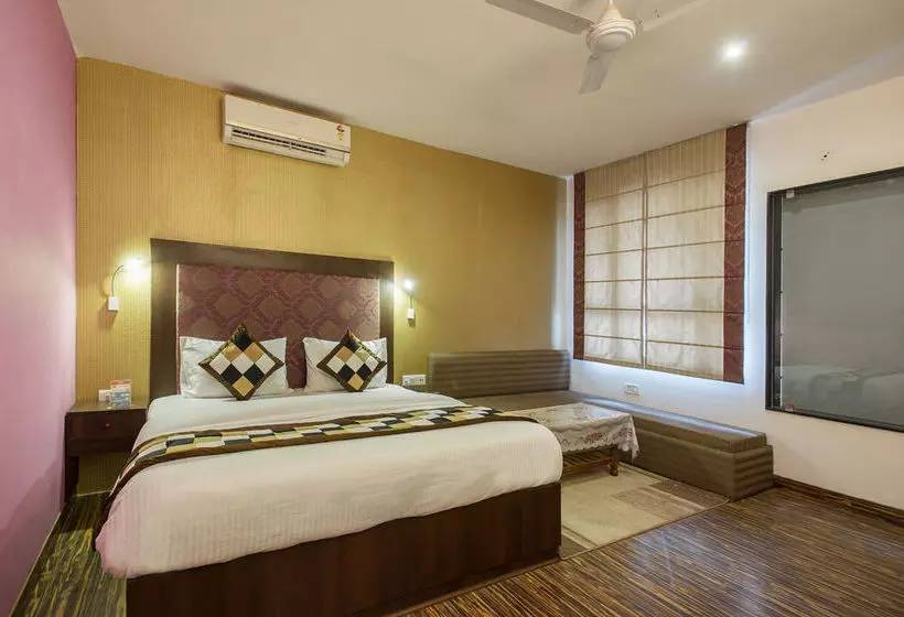 هتل Meenakshi Near Railway Station Jaipur