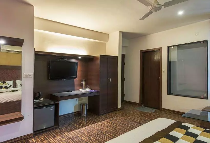 هتل Meenakshi Near Railway Station Jaipur