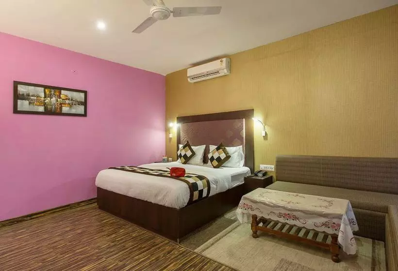 هتل Meenakshi Near Railway Station Jaipur