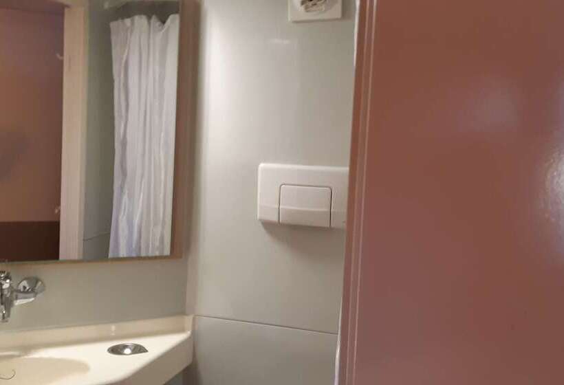 בית מלון כפרי Premiere Classe Montbeliard  Sochaux