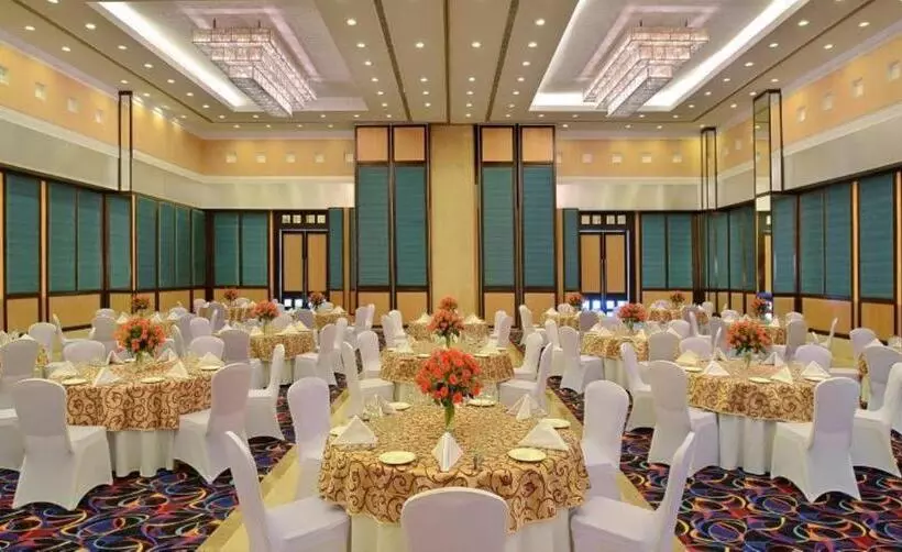 Red Fox By Lemon Tree Hotels, Bhiwadi