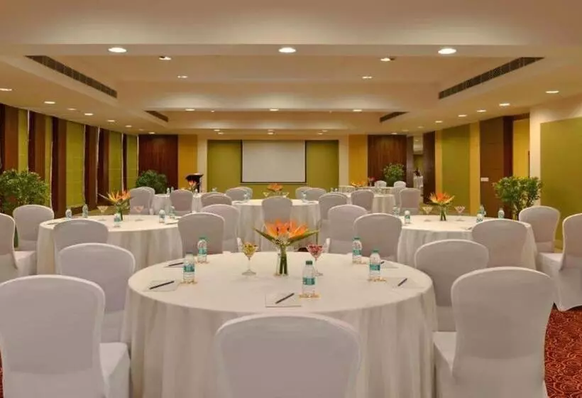 Red Fox By Lemon Tree Hotels, Bhiwadi