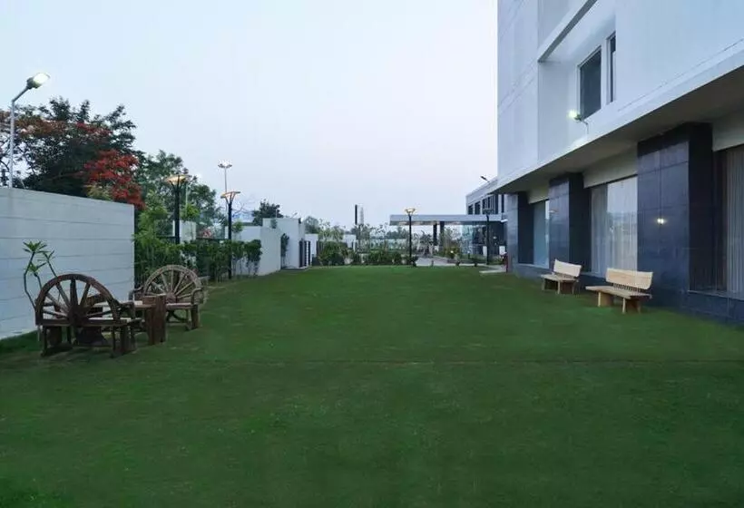 Red Fox By Lemon Tree Hotels, Bhiwadi