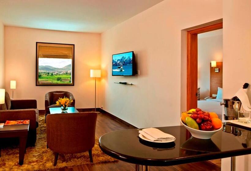 Red Fox By Lemon Tree Hotels, Bhiwadi