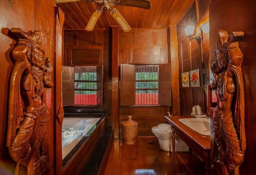 هتل Royal Thai Villas Phuket