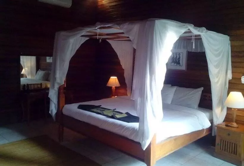 هتل Sunset Cave Villas Lembongan