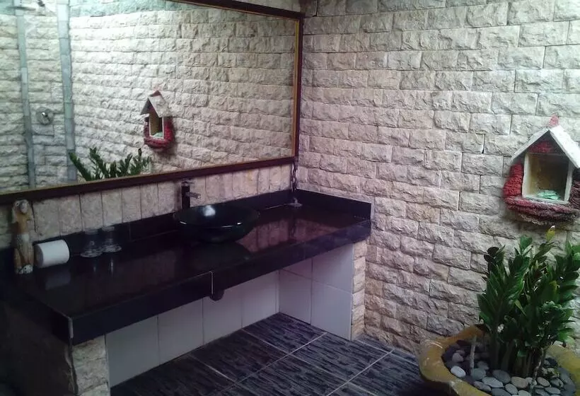 هتل Sunset Cave Villas Lembongan