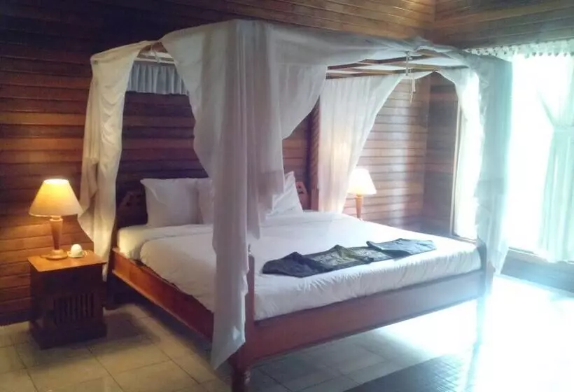 هتل Sunset Cave Villas Lembongan