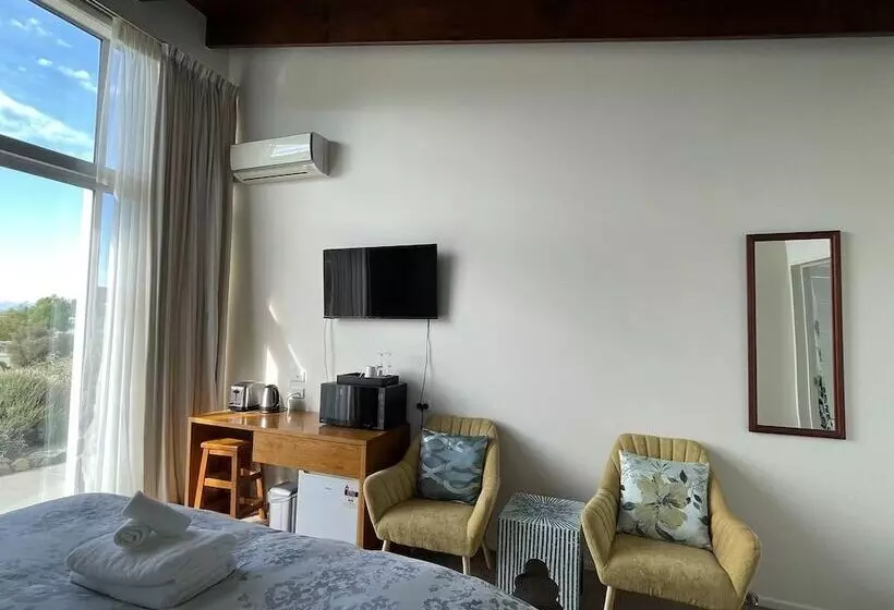 ホテル Three Rivers Lodge