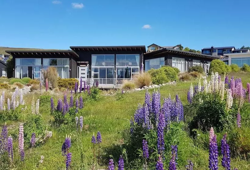 ホテル Three Rivers Lodge