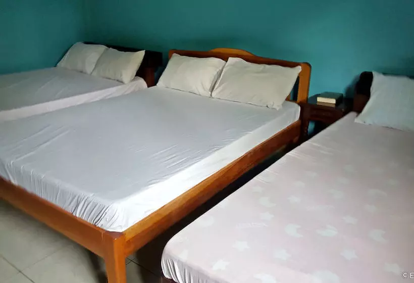 Pension (Hôtel basse catégorie) Lp  And Resto Bar