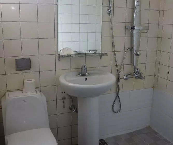 Общежитие Mnb Guesthouse