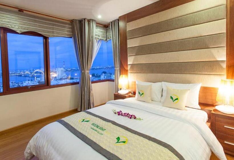 Moonlight Hotel Suites & Spa Vip   High Floor, The Best View In The City Center, Dragon Bridge View