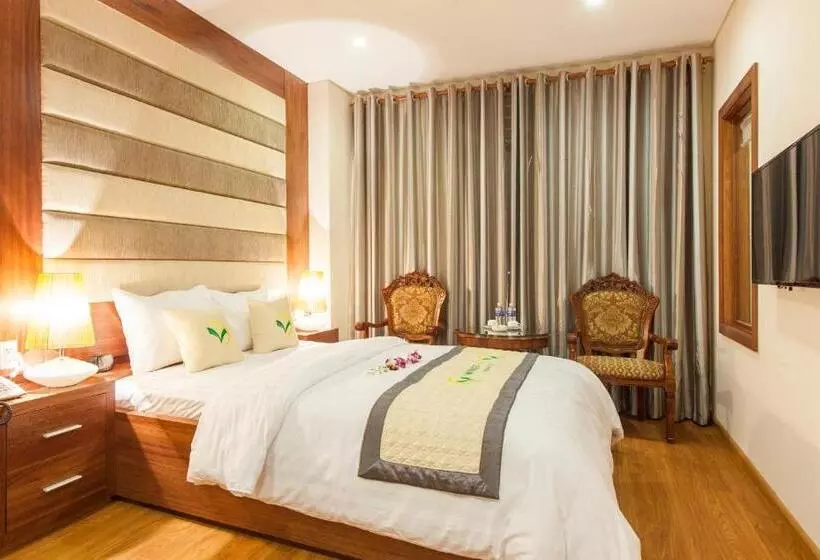 Moonlight Hotel Suites & Spa Vip High Floor, The Best View In The City Center, Dragon Bridge View