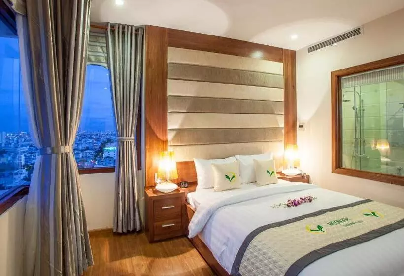 Moonlight Hotel Suites & Spa Vip High Floor, The Best View In The City Center, Dragon Bridge View