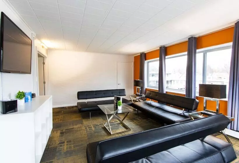 モーテル Royal Oak